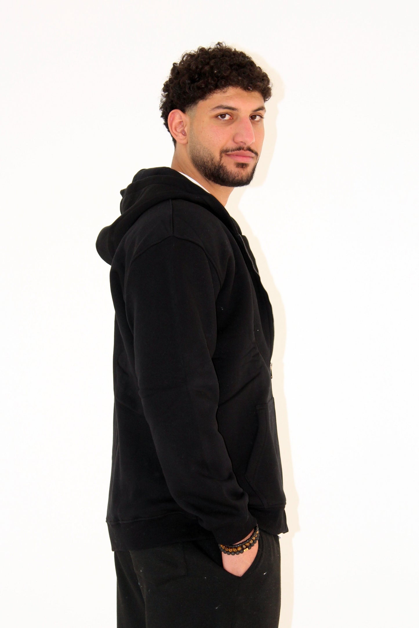 Basic Zipped Hoodie