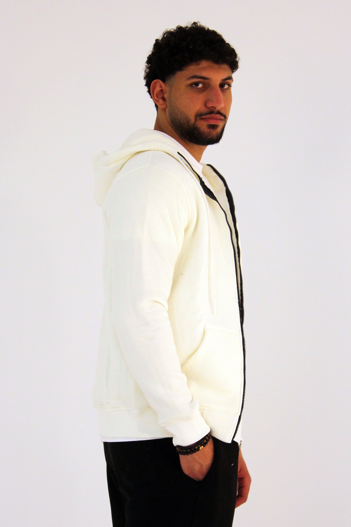 Basic Zipped Hoodie